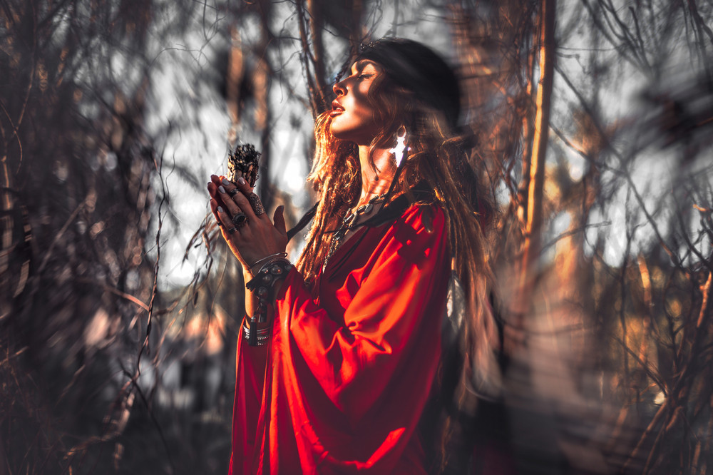 Hellsehen ohne Grenzen: Erstaunliche Geschichten aus aller Welt